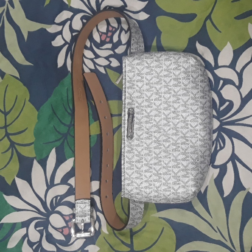 Michael Kors belt bag fanny pack silver